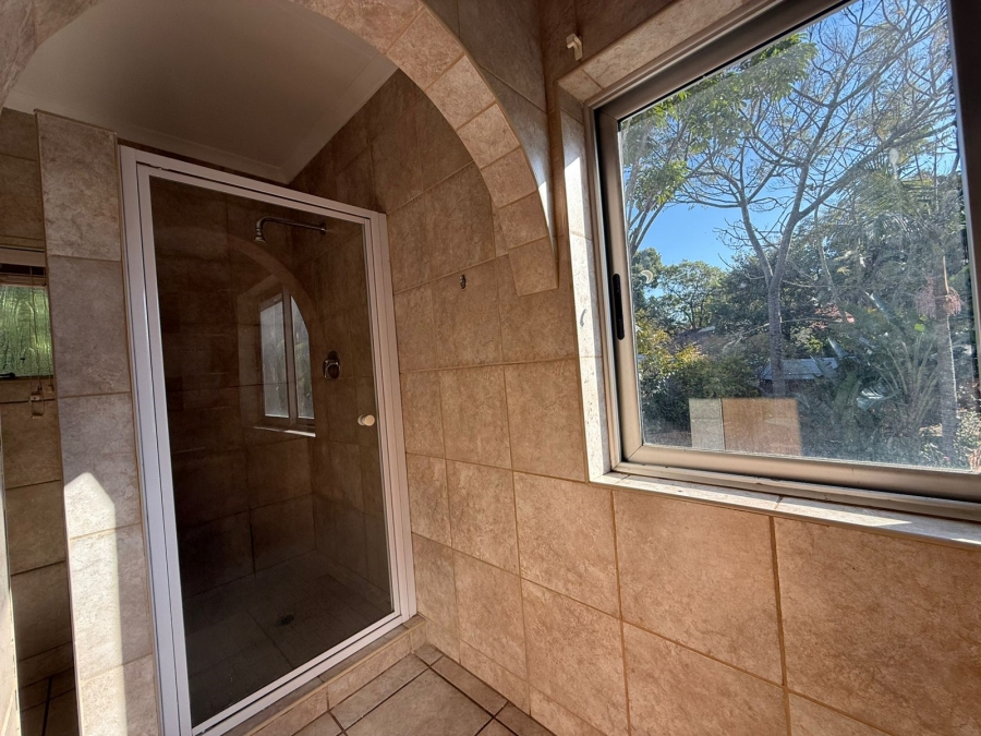6 Bedroom Property for Sale in Safari Gardens North West